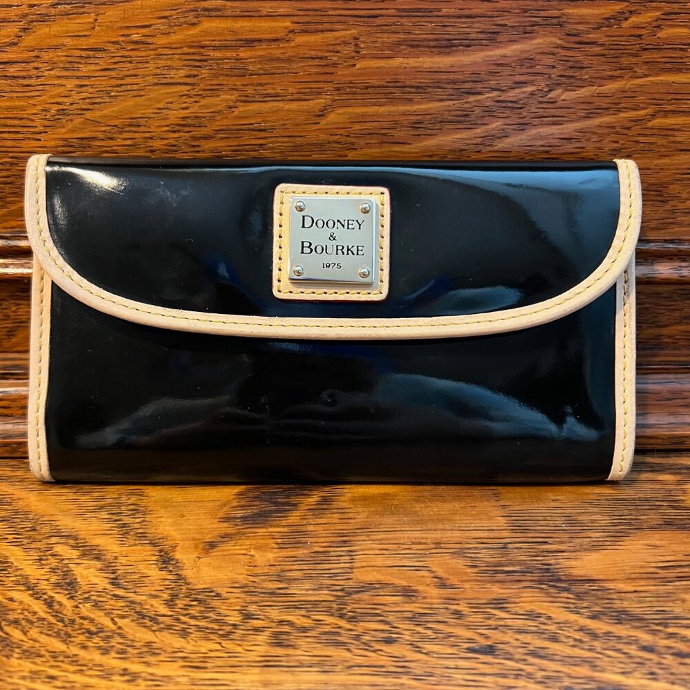 Dooney & Bourke Patent Continental Clutch